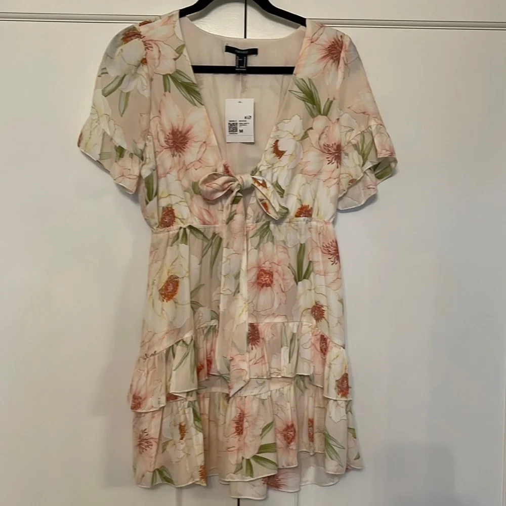 Floral dress - Picture 2 of 8